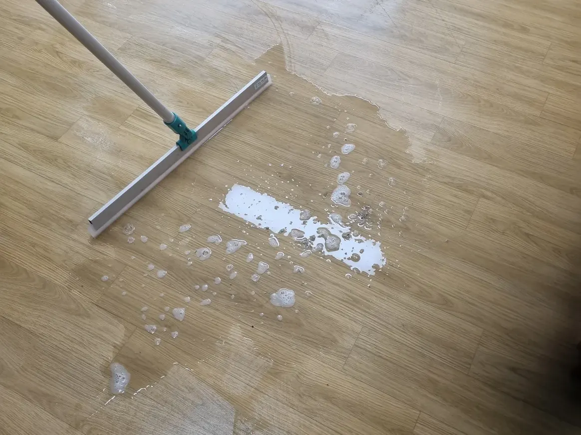 광산구 고룡동 어린이집 복도·대기 동선 야간 위생청소 사례 - 행진크린