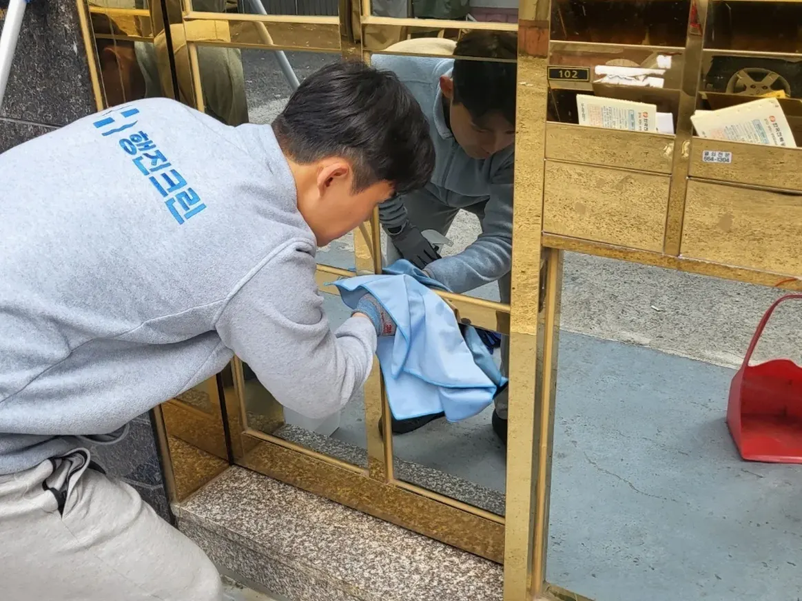 북구 동림동 상가 난간·손잡이 계단실 위생청소 사례 - 행진크린